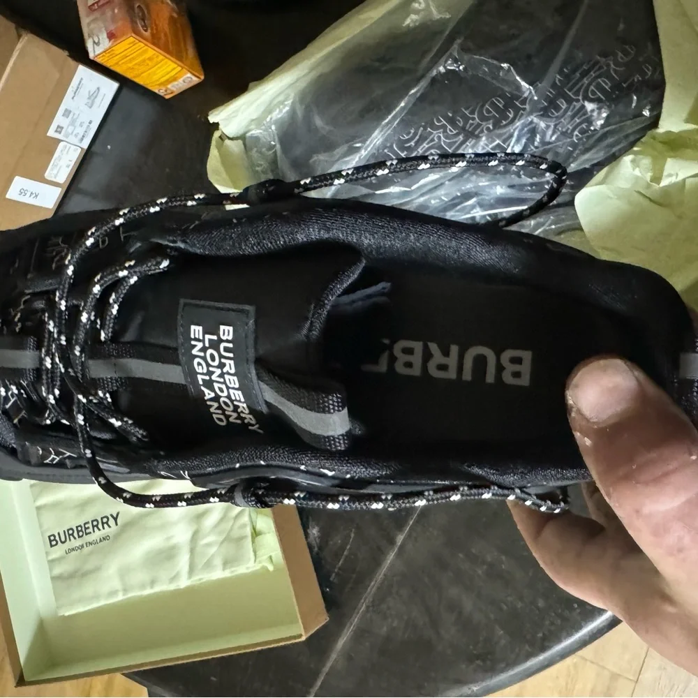 Burberry Arthur M story blk IP PRINT 47 uk 13 US 14 NEW! Authentic $980 - Picture 3 of 8